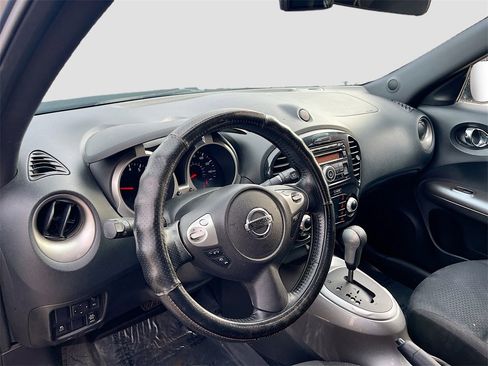 Used 2013 Nissan Juke SV image 9
