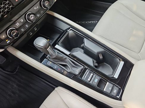 Used 2023 Honda Accord Touring image 19
