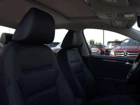 Used 2017 Volkswagen Jetta SEL image 38