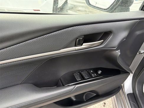 Used 2025 Toyota Camry XSE image 15