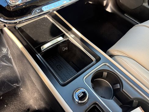 New 2026 Lincoln Corsair Reserve AWD/4WD image 23