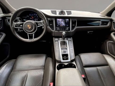 Used 2018 Porsche Macan AWD/4WD image 7