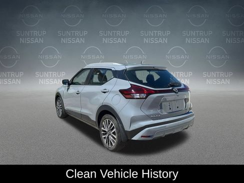 Used 2023 Nissan Kicks SV FWD image 3