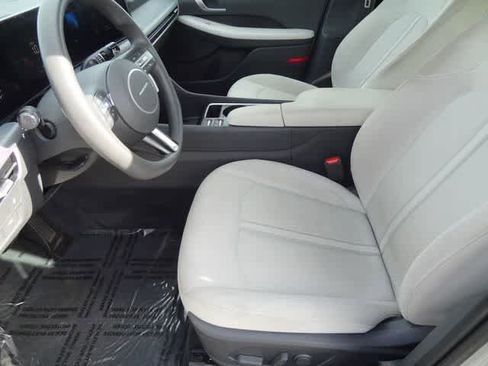Used 2025 Hyundai Sonata SEL image 6