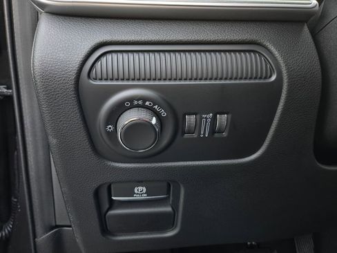 New 2026 Jeep Grand Wagoneer Limited AWD/4WD image 13