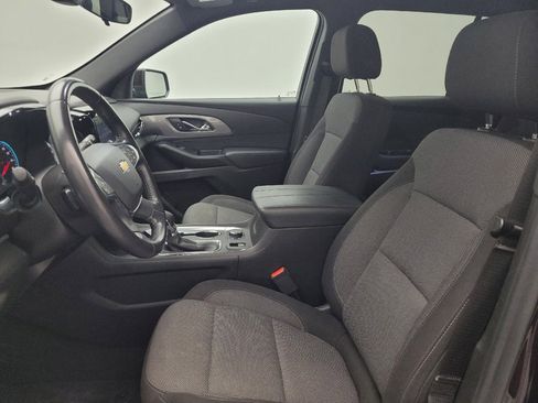 Used 2022 Chevrolet Traverse LT FWD image 17