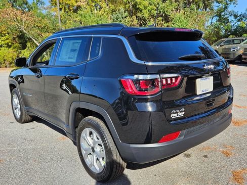 New 2026 Jeep Compass Latitude image 10