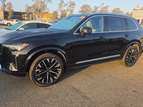 Used 2026 Volvo XC90 B5 Plus w/ Protection Package AWD/4WD image 2