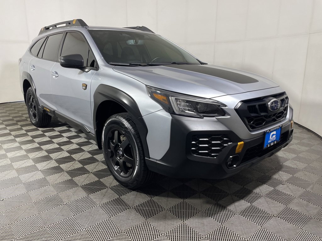 Used 2025 Subaru Outback Wilderness AWD/4WD image 2