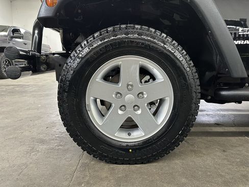 Used 2011 Jeep Wrangler Sport AWD/4WD image 14