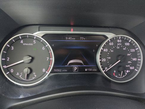 Used 2024 Nissan Sentra SV FWD image 23