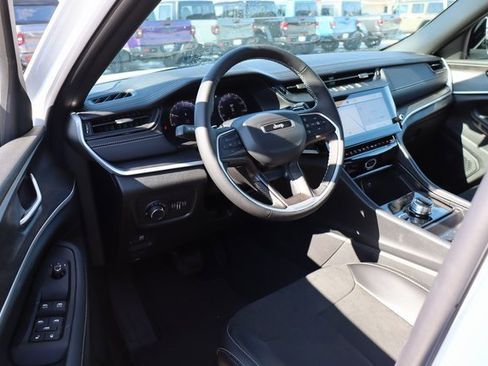 New 2026 Jeep Grand Cherokee Laredo image 11