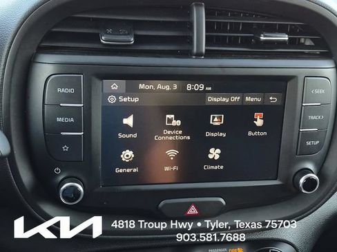 Certified 2025 Kia Soul LX w/ LX Technology Package FWD image 30