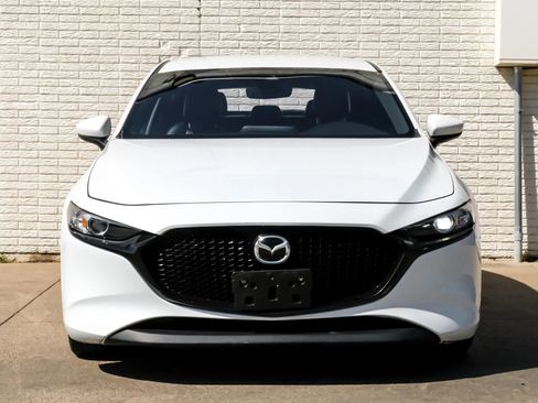Used 2019 MAZDA MAZDA3 Hatchback w/ Preferred Package FWD image 4