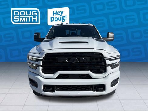 Used 2025 RAM 3500 Limited image 8