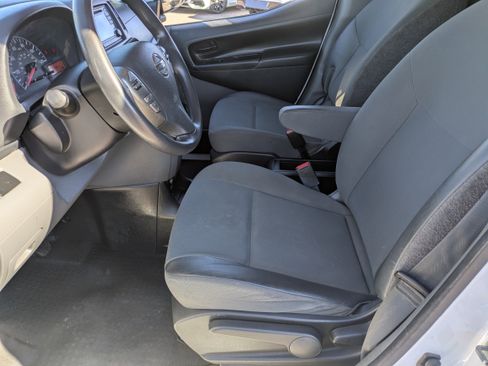 Used 2019 Nissan NV200 S w/ Cruise Control Package image 16