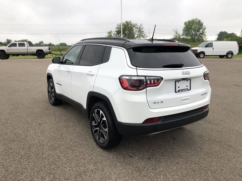 Used 2023 Jeep Compass Limited AWD/4WD image 3