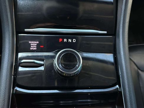 Used 2021 Jeep Grand Cherokee L Limited AWD/4WD image 22