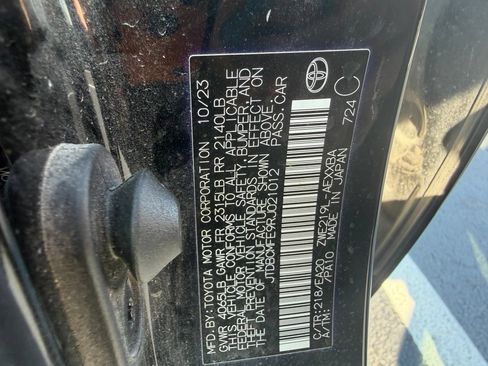 Used 2024 Toyota Corolla XLE FWD image 8