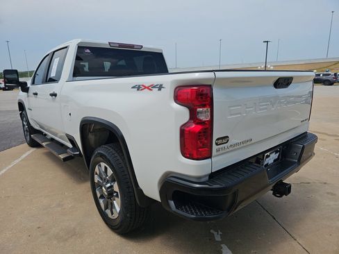 Used 2023 Chevrolet Silverado 2500 Custom w/ Custom Value Package AWD/4WD image 7