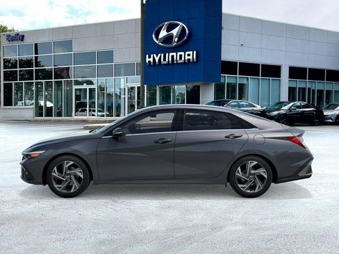New 2026 Hyundai Elantra Limited image 3