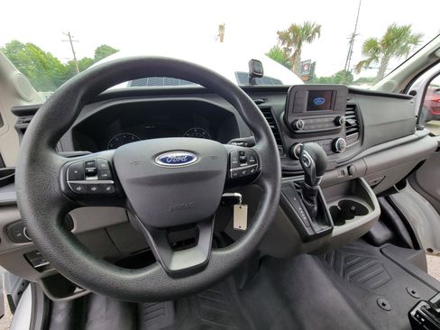 Used 2025 Ford Transit 250 148 Medium Roof RWD image 29
