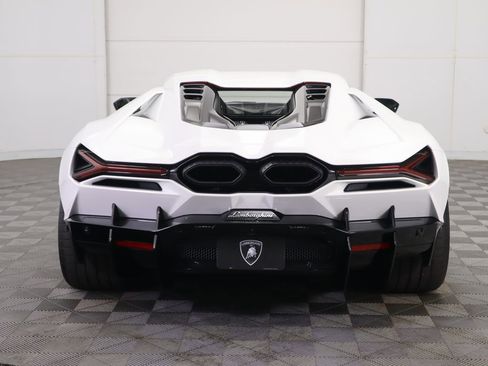 Used 2024 Lamborghini Revuelto image 6