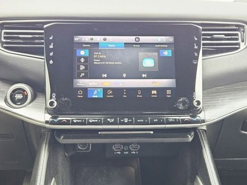 Used 2024 Jeep Wagoneer L Series II image 22