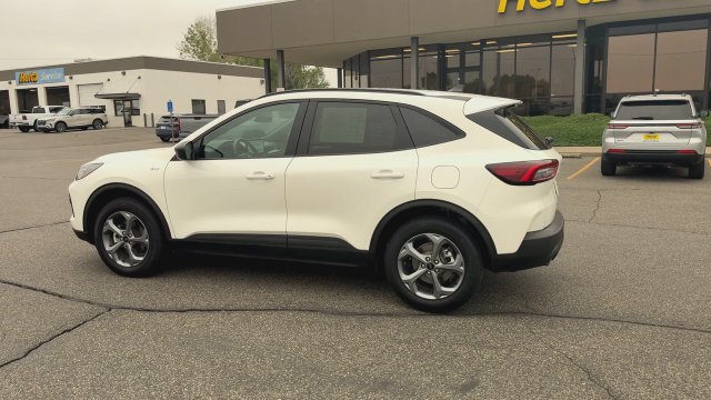 Used 2025 Ford Escape ST-Line w/ Tech Pack #1 AWD/4WD image 6