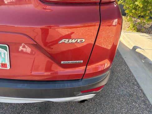 Used 2018 Honda CR-V Touring image 3