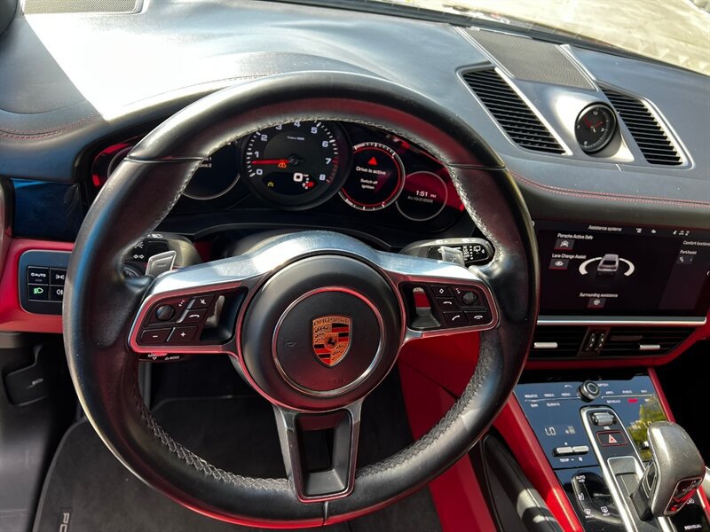 Used 2020 Porsche Cayenne AWD/4WD image 33