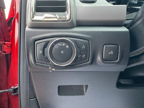 Used 2019 Ford Ranger XLT w/ Equipment Group 302A Luxury AWD/4WD image 39