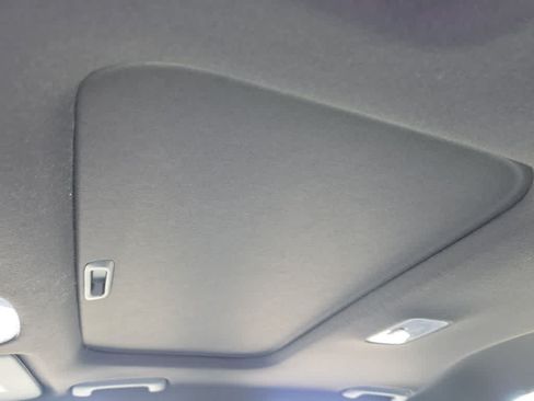 New 2026 Hyundai Elantra Limited FWD image 18