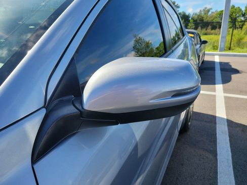 Used 2022 Honda HR-V EX image 7