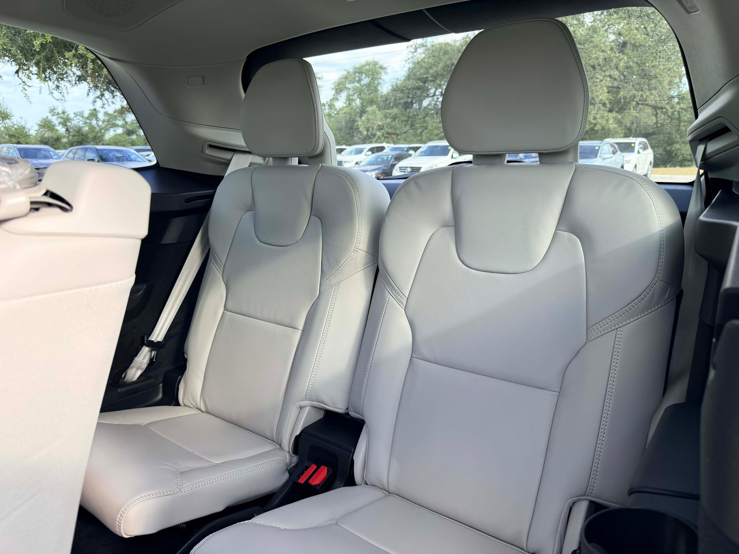 New 2026 Volvo XC90 B6 Ultra w/ Protection Package AWD/4WD image 17