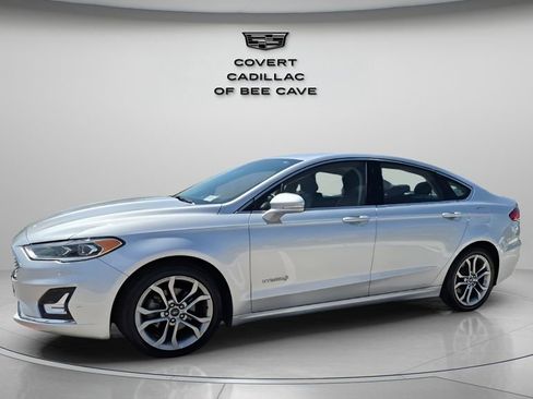 Used 2019 Ford Fusion Titanium image 4