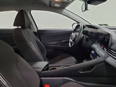 Used 2023 Hyundai Elantra SEL w/ Convenience Package FWD image 21