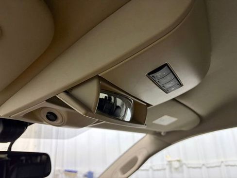 Used 2012 Chrysler Town & Country Touring-L w/ Premium Group FWD image 43