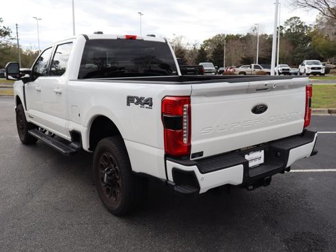 Used 2025 Ford F350 Lariat w/ Black Appearance Package image 23