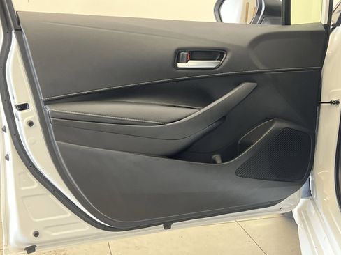 Used 2025 Toyota Corolla SE FWD image 38