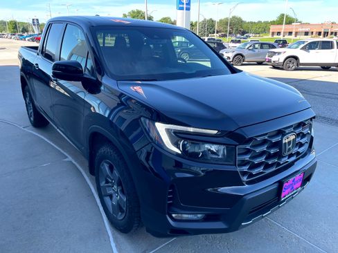 Used 2024 Honda Ridgeline TrailSport image 4