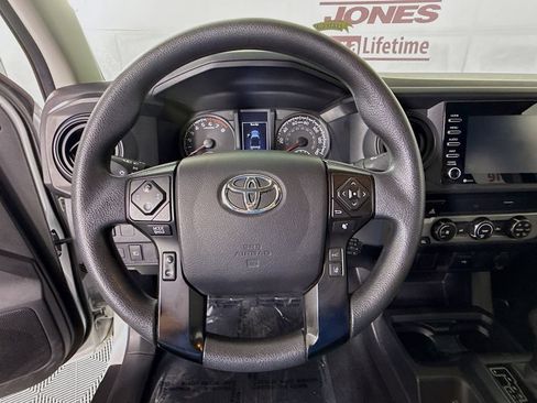 Used 2022 Toyota Tacoma SR AWD/4WD image 21