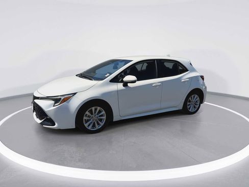 Certified 2024 Toyota Corolla SE FWD image 4