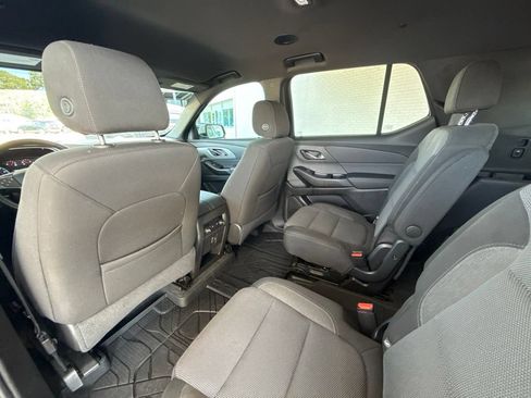 Used 2023 Chevrolet Traverse LT FWD image 44
