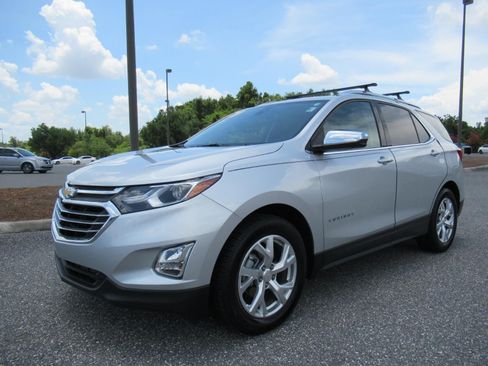 Used 2020 Chevrolet Equinox Premier FWD image 3