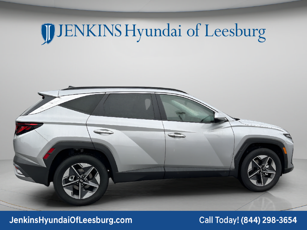 Used 2025 Hyundai Tucson SEL FWD image 4