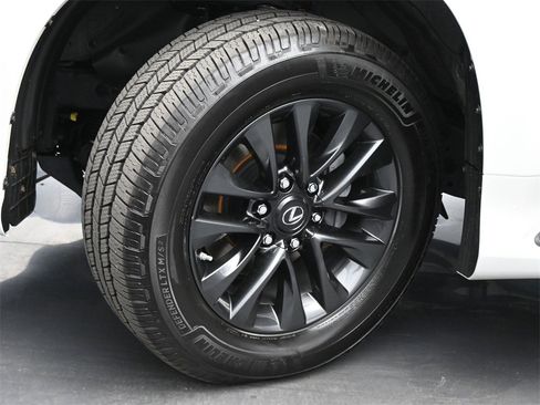 Used 2023 Lexus GX 460 Premium w/ Premium Plus Package image 24