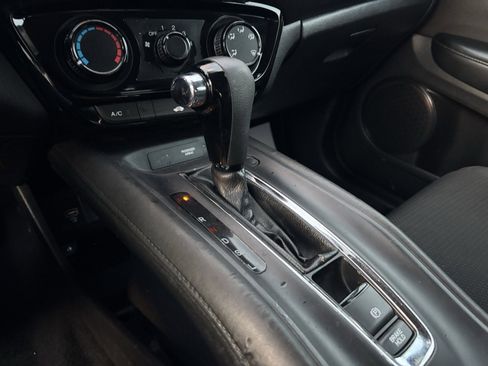 Used 2022 Honda HR-V LX image 5