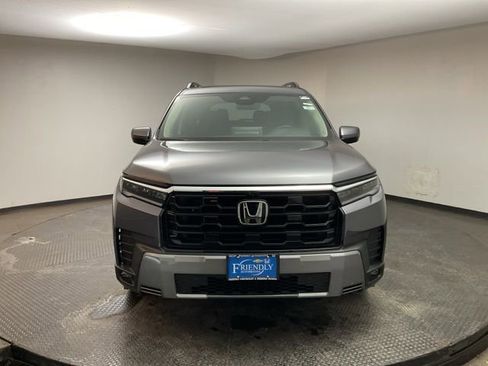 New 2026 Honda Pilot Touring image 2