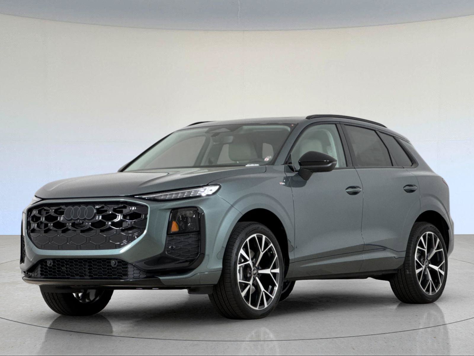 New 2026 Audi Q3 quattro 2.0T AWD/4WD image 2